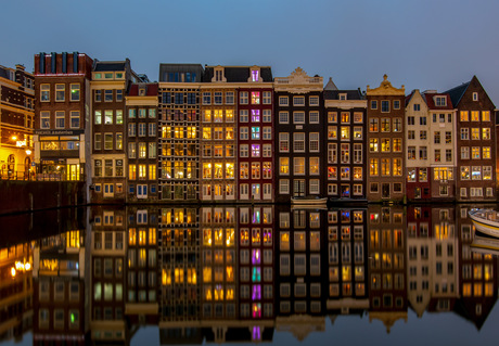 Damrak Amsterdam.