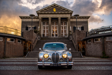 Trouwauto voor Paviljoen de Witte