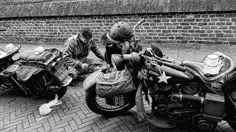 what happened on 2nd easter day