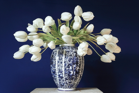 Delfts blauw met witte tulpen II