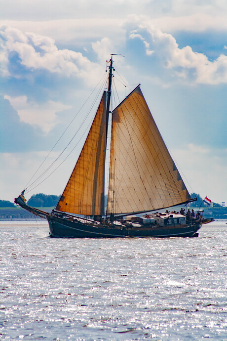 Bootje op zee