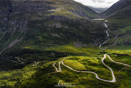 Mountain road in Noorwegen