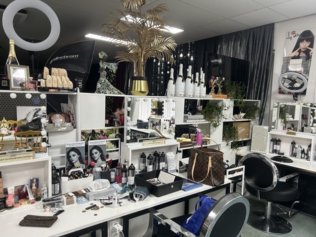 Make-up studio 