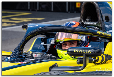 Invicta Racing - Hungaroring 2025 - Werkzaamheden in de Paddock F2