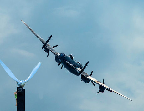 Lancaster tijdens een herdenkingsvlucht