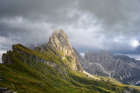 Wolken boven de Dolomieten