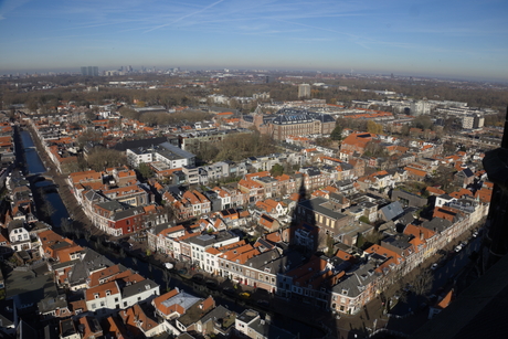 Schaduw van de kerk