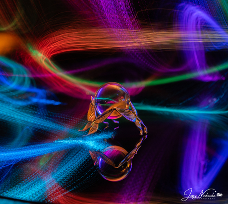 Light-Painting the glass ball