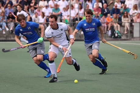 Strijd op het hockeyveld