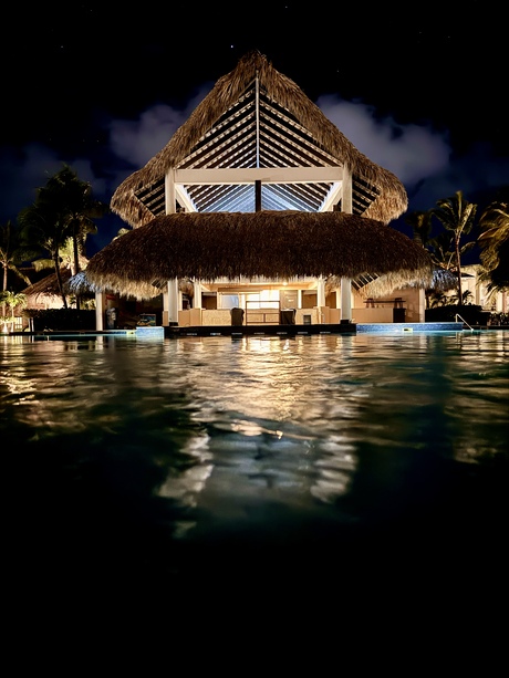 Zwembad in het donker