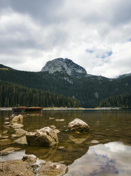 De stilte weerspiegeld