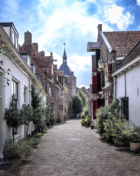 straatje in Amersfoort      zeker een keer vergroten svp