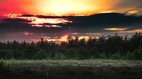 een uur voor zonsondergang