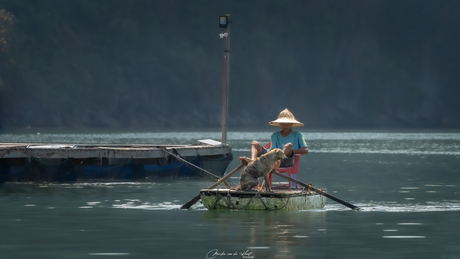 De rust op het water in Vietnam 