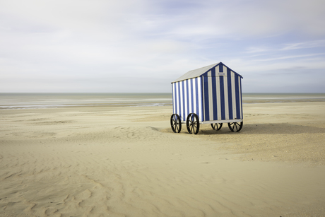 Blauw gestreepte strandcabine