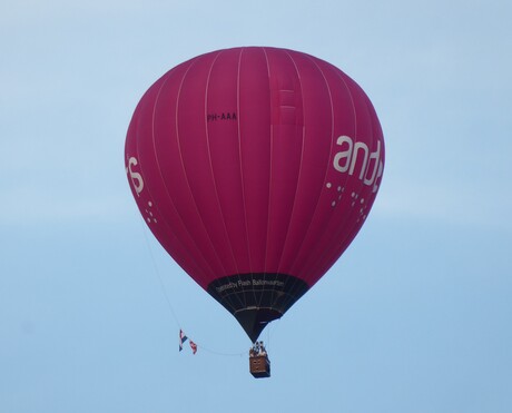 Rode luchtballon