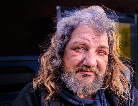 man van de straat 