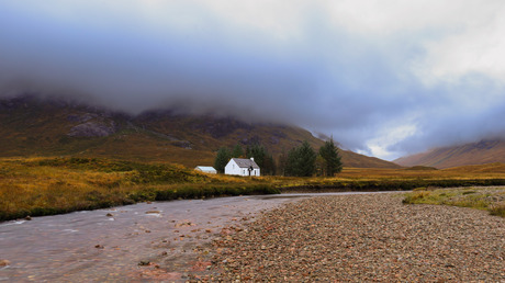 Lagangarbh hut scotland