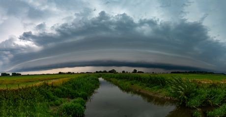 Onweer boven Zalk