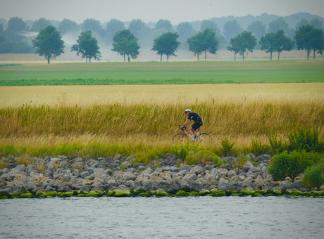 De eenzame fietser