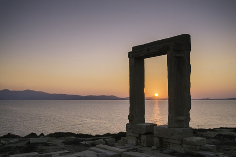 Portara op eiland Naxos