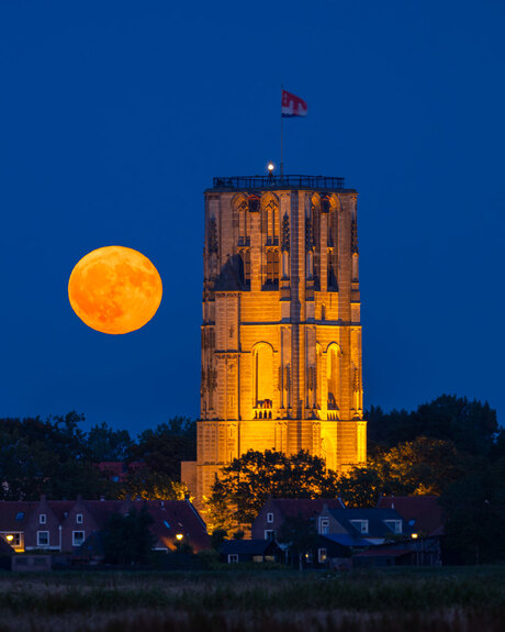 Strawberry Moon!