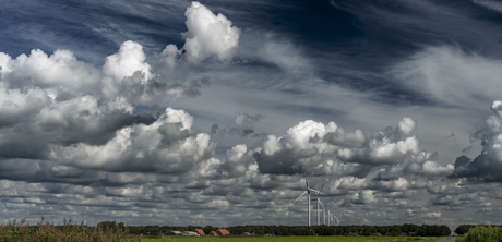 Wind, wolken en molens