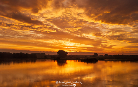 De Ooijpolder in vuur en vlam 🌅🔥