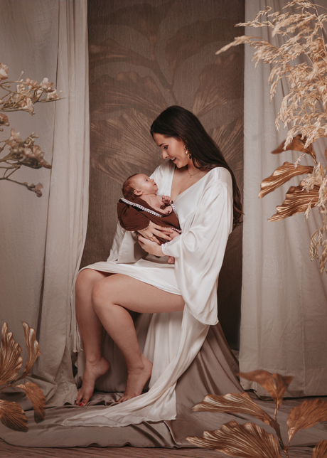 Newbornshoot with fine art vibes