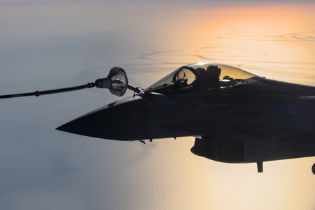 20250402 Boven de Noordzee tijdens een air-to-air refueling missie van een Typhoon