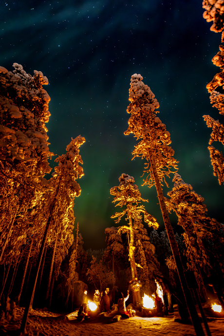 noorderlicht bij het kampvuur