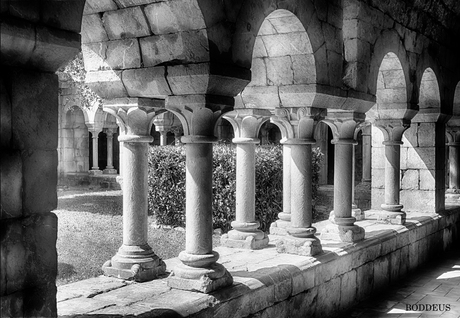 25040882 kloostergang