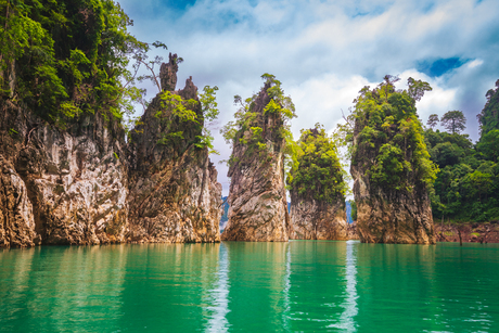 Begroeide Rotsen Khao Sok