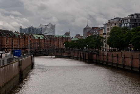Stop - On Light in the City