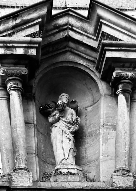 Statue 