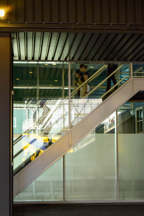 Roltrap richting busstation Zaandam.